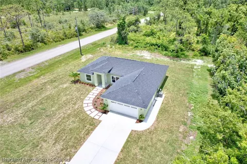 6930 Spumoni St, Sebring, FL 33872 photo 2