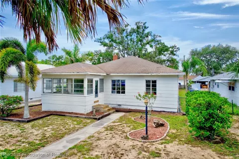 385 Poinsettia Ave, Sebring, FL 33870