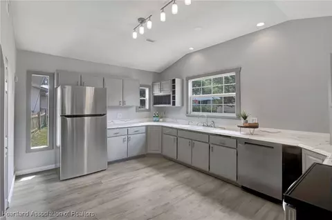 Kitchen - 107 Spring Garden Rd, Sebring, FL 33870 photo 3 of 3
