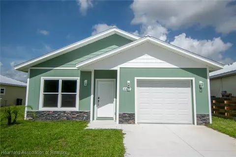 6427 Okinawa Ave, Sebring, FL 33876
