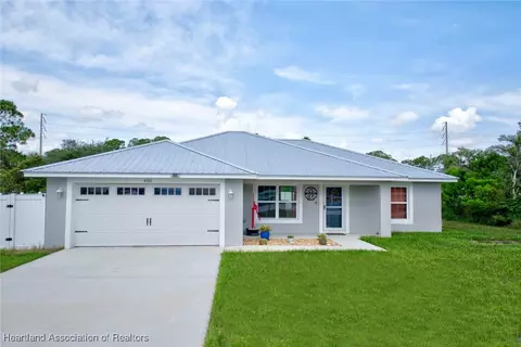 4361 Mercedes St, Sebring, FL 33872