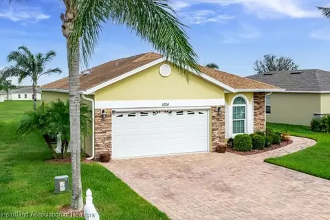 Exterior - 1624 Marble St, Sebring, FL 33870 photo 9 of 11