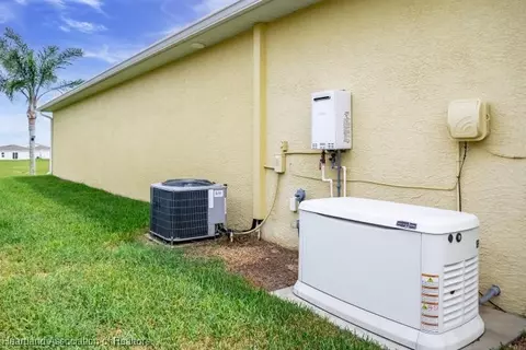 Exterior - 1624 Marble St, Sebring, FL 33870 photo 8 of 11