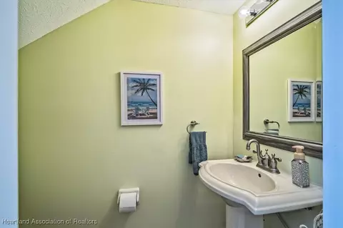 5619 Casablanca Circle V3-b, Sebring, FL 33870 photo 18