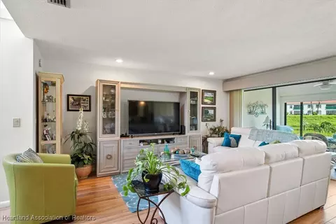 5619 Casablanca Circle V3-b, Sebring, FL 33870 photo 4