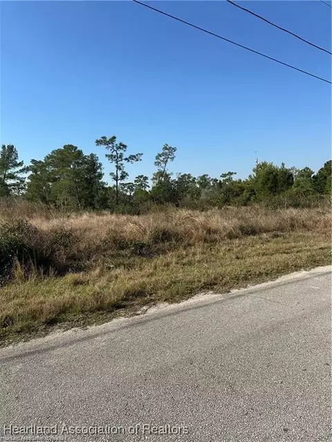 1925 Alan St, Sebring, FL 33875 photo 4