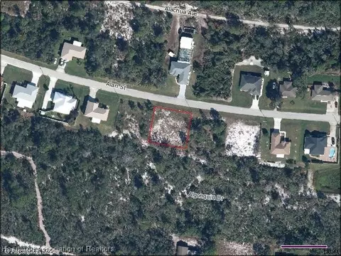 1925 Alan St, Sebring, FL 33875