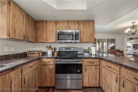 Kitchen - 4101 Elson Ave, Sebring, FL 33875 photo 2 of 4