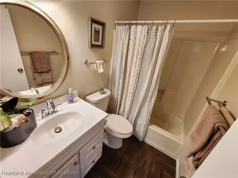 Bath - 4101 Elson Ave, Sebring, FL 33875 photo 2 of 3