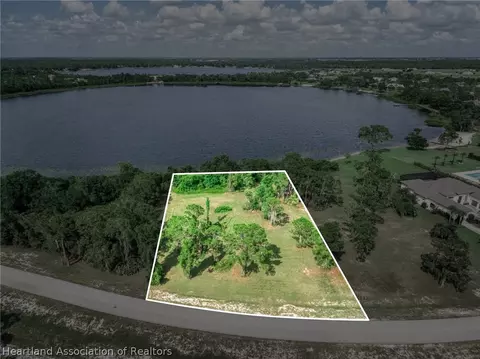 4072 Camp Shore Dr, Sebring, FL 33875
