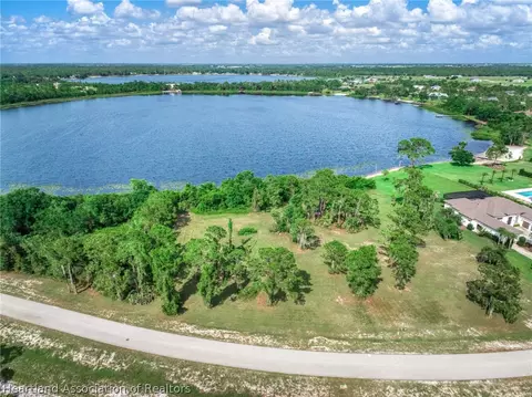 4072 Camp Shore Dr, Sebring, FL 33875