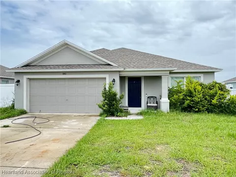 840 Palmetto Ave, Frostproof, FL 33843