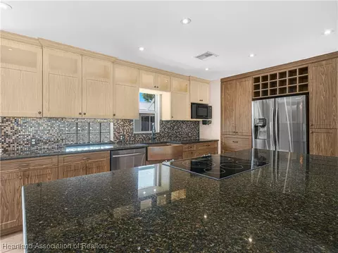 Kitchen - 2410 Sunset Dr, Sebring, FL 33870 photo 3 of 4