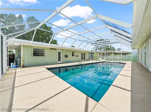 Exterior - 2410 Sunset Dr, Sebring, FL 33870 photo 5 of 9
