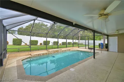 1000 Thompson Ave, Frostproof, FL 33843 photo 2