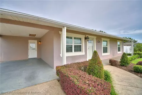 1000 Thompson Ave, Frostproof, FL 33843