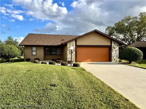 2936 Sugar Pine Cir, Sebring, FL 33872