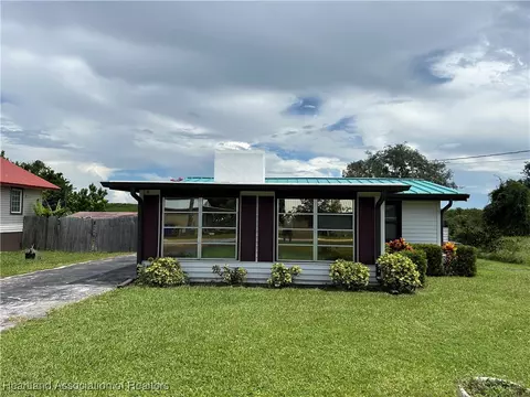 11 Mockingbird Rd, Lake Placid, FL 33852