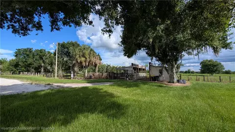 120 Hall Rd, Lake Placid, FL 33852