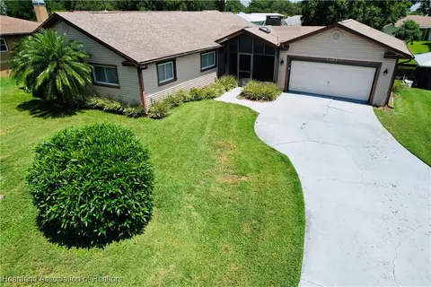 112 Loquat Rd NE, Lake Placid, FL 33852
