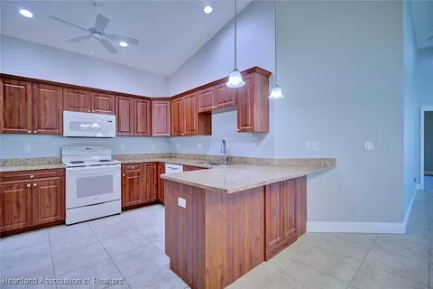 1617 Marble St, Sebring, FL 33870 photo 10