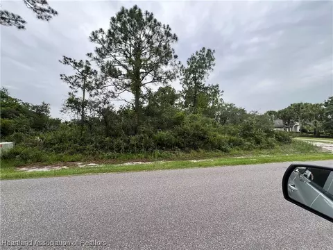 5531 Woods N Irons St, Sebring, FL 33872
