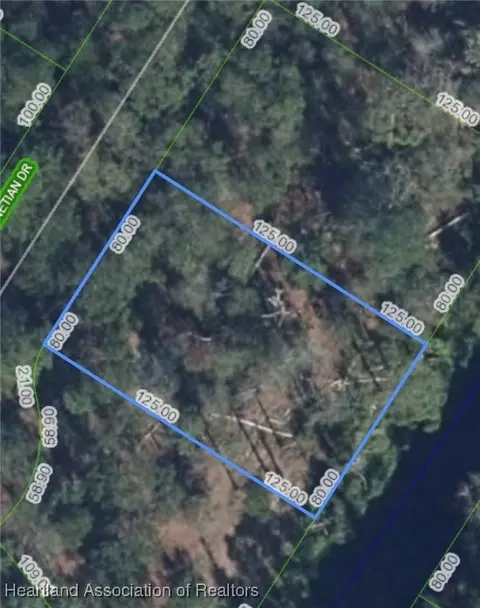 982 W Venetian Dr, Sebring, FL 33875