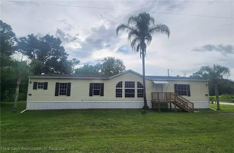 219 N Ballard Rd, Avon Park, FL 33825