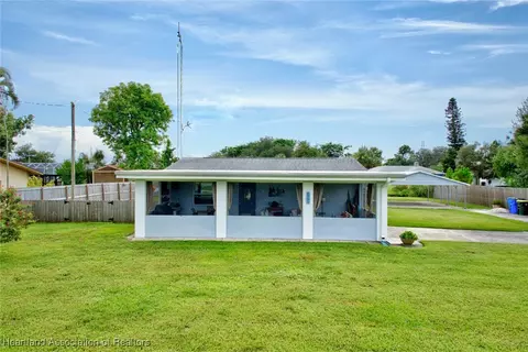 108 Lake Huntley Dr, Lake Placid, FL 33852