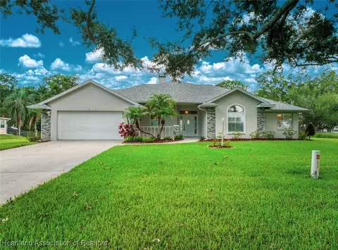1516 Clarendon St, Lake Placid, FL 33852