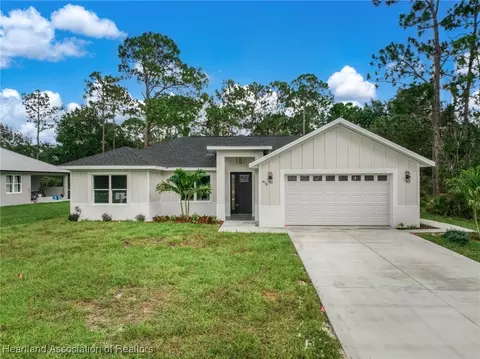 416 Lark Ter, Sebring, FL 33872