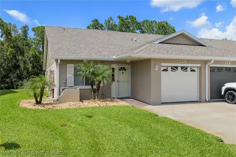 225 Country Club Dr, Lake Placid, FL 33852