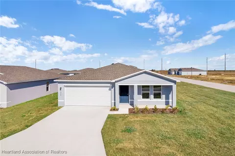 1860 Grand Ridge St, Sebring, FL 33870