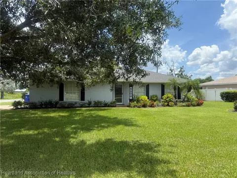 5200 Diamond Dr, Sebring, FL 33875