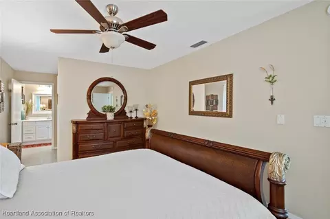 Bedroom - 5801 Twisted Oaks Dr, Sebring, FL 33876 photo 3 of 5