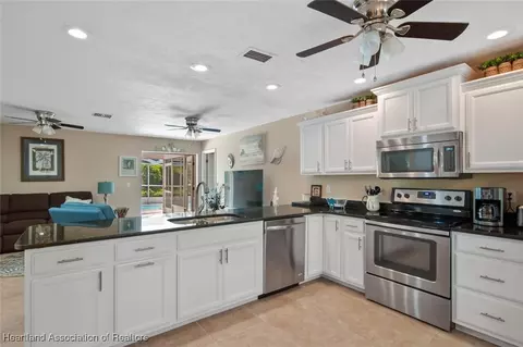Kitchen - 5801 Twisted Oaks Dr, Sebring, FL 33876 photo 1 of 4