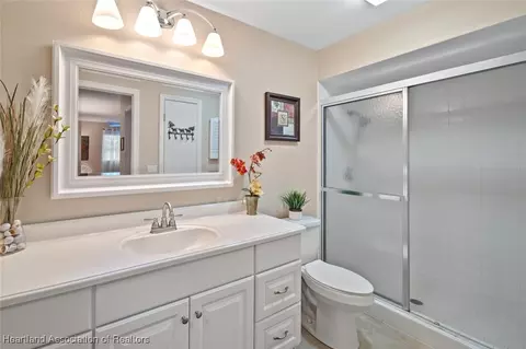 Bath - 5801 Twisted Oaks Dr, Sebring, FL 33876 photo 1 of 3