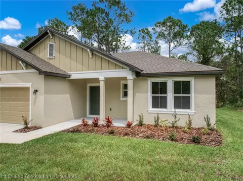 8528 Capilla St, Sebring, FL 33872 photo 2