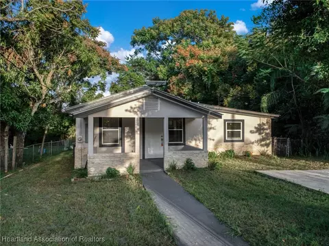 129 Flippen Ave, Avon Park, FL 33825
