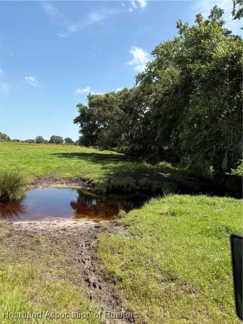 1000 Cattle Ranch Rd, Venus, FL 33960 photo 2