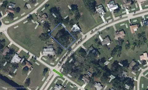 222 Spring Lake Blvd, Sebring, FL 33876 photo 2