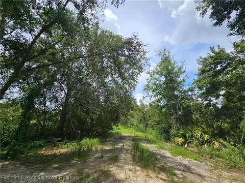 825 Lemans Dr, Sebring, FL 33872