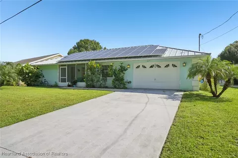 1066 Lake Carrie Dr, Lake Placid, FL 33852