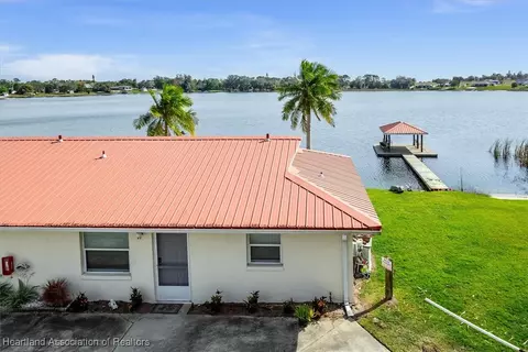 301 Beach View Dr, Lake Placid, FL 33852