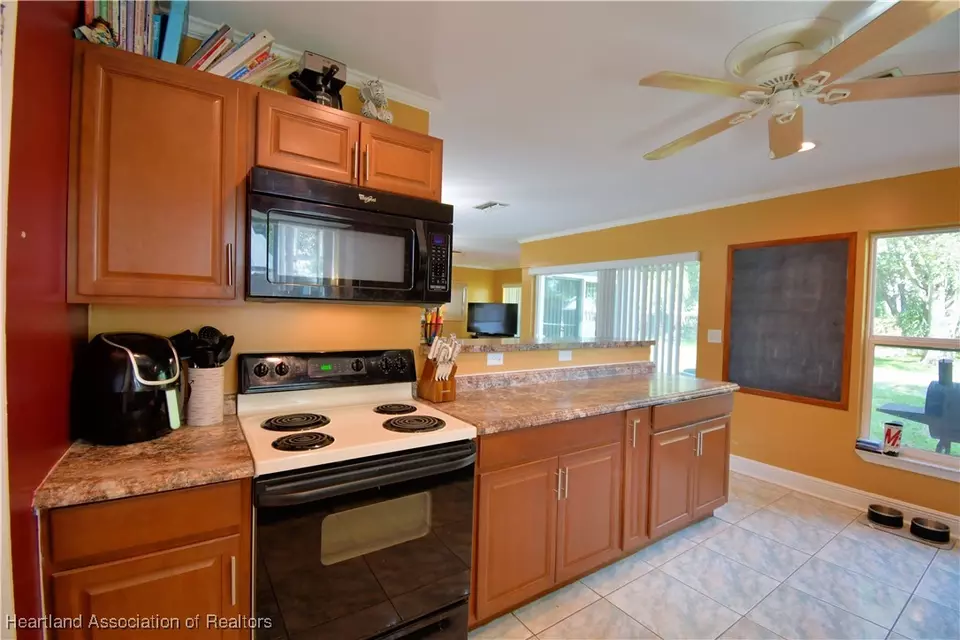  429 Spike Ct, Kissimmee, FL 34759 photo 8
