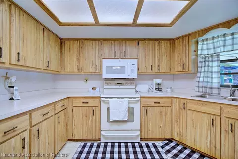 218 Thrush Ave, Sebring, FL 33870 photo 9