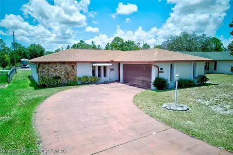 218 Thrush Ave, Sebring, FL 33870