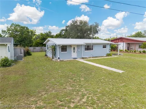 703 N Delaney Ave, Avon Park, FL 33825