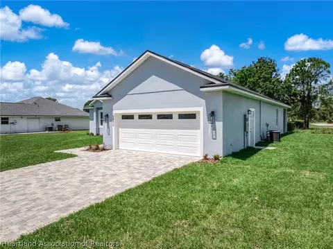 Exterior - 2800 Monza Dr, Sebring, FL 33872 photo 2 of 6