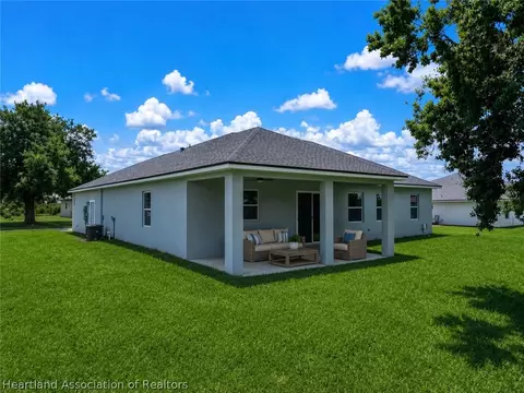 Exterior - 2800 Monza Dr, Sebring, FL 33872 photo 4 of 6